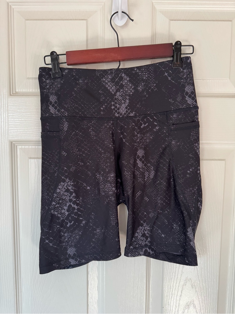 Old Navy Black Snake-Print High-Waist Bike Shorts